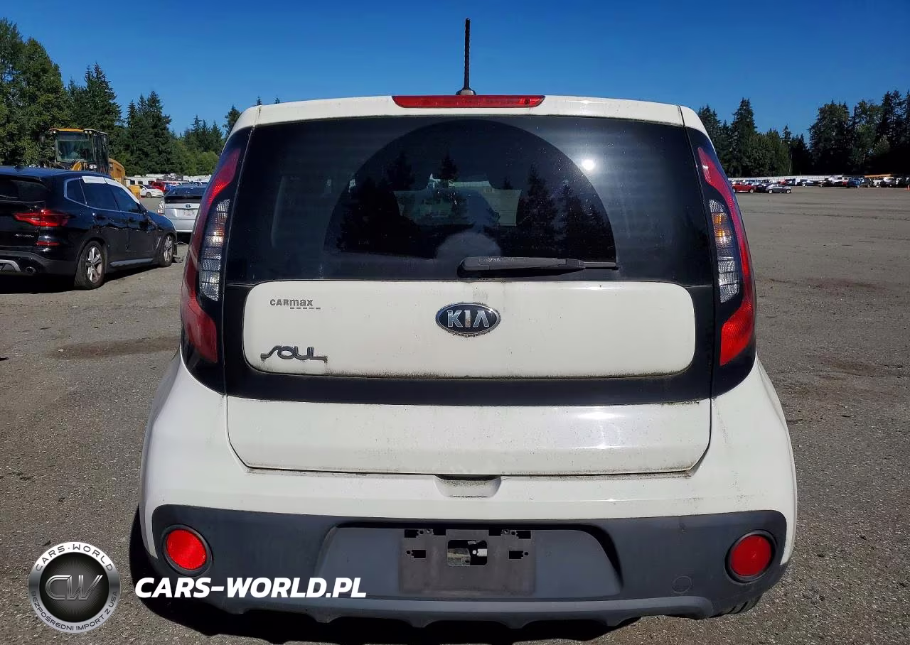 2018 Kia Soul Base VIN:KNDJN2A20J7532424 - 6
