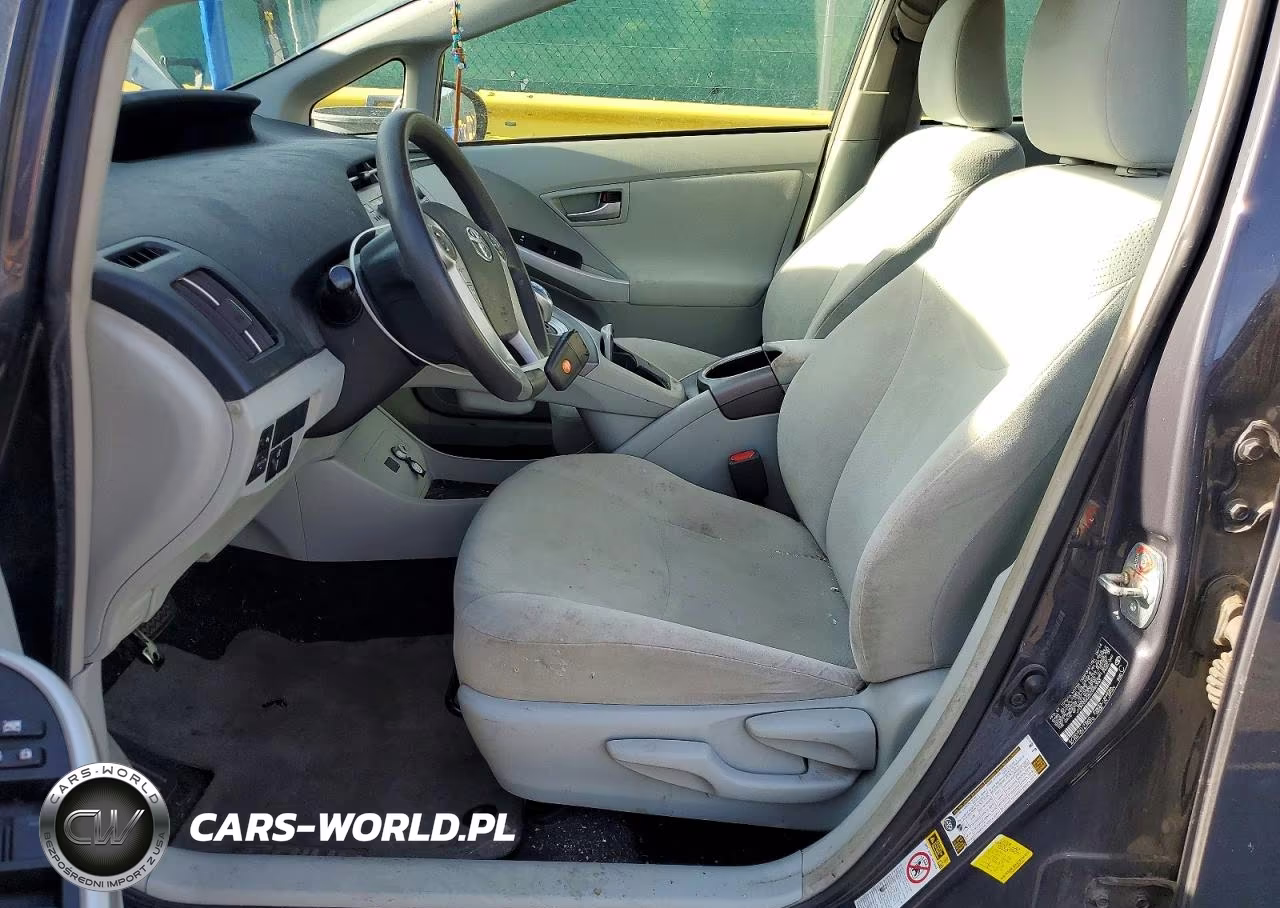 2014 Toyota Prius Two VIN:JTDKN3DU2E0385383 - 7