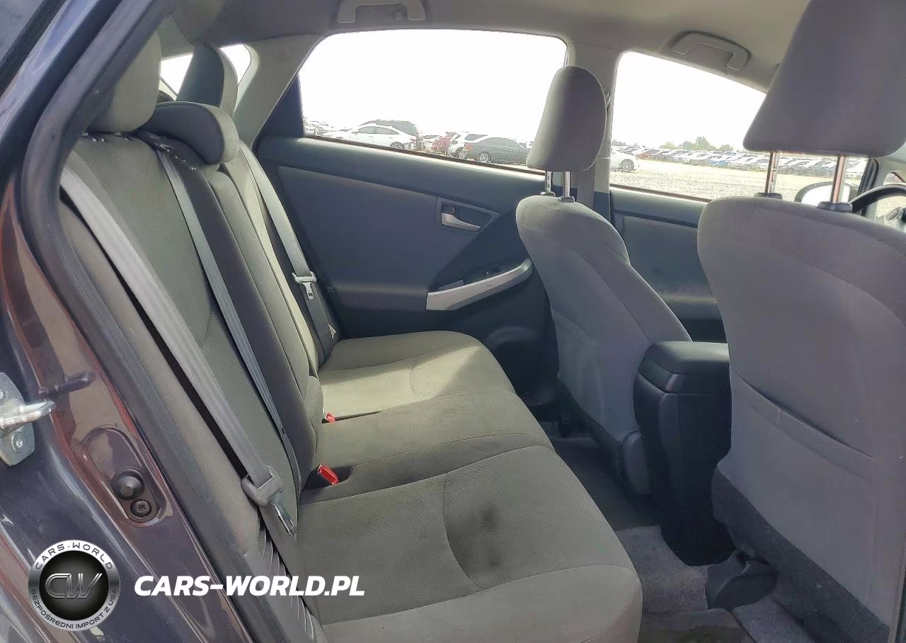 2014 Toyota Prius Plug-In Hybrid Base VIN:JTDKN3DP7E3063864 - 10