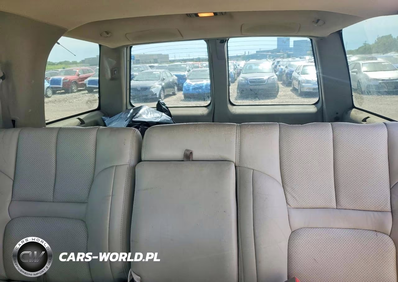 2000 Cadillac Escalade Luxury VIN:1GYEK63R0YR230359 - 10