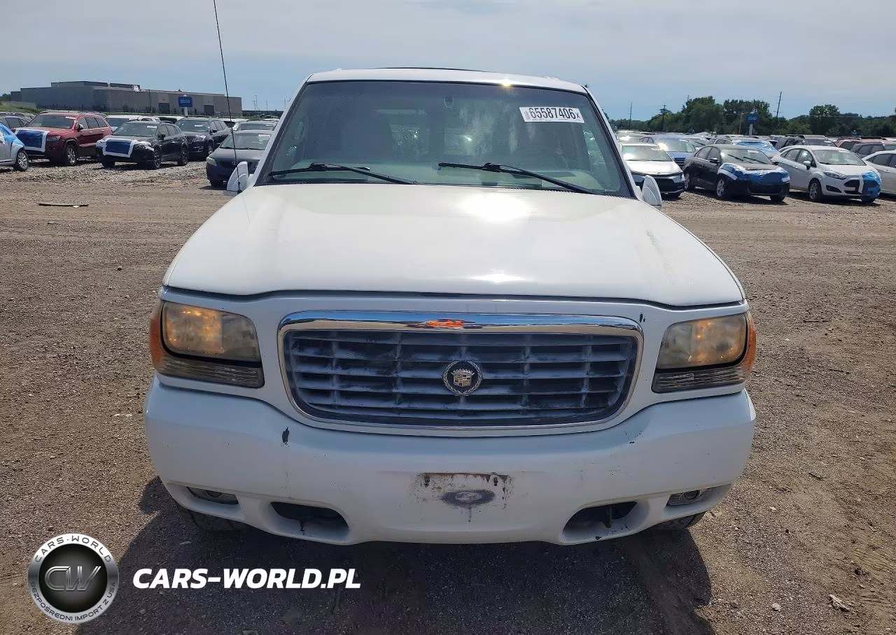 2000 Cadillac Escalade Luxury VIN:1GYEK63R0YR230359 - 5