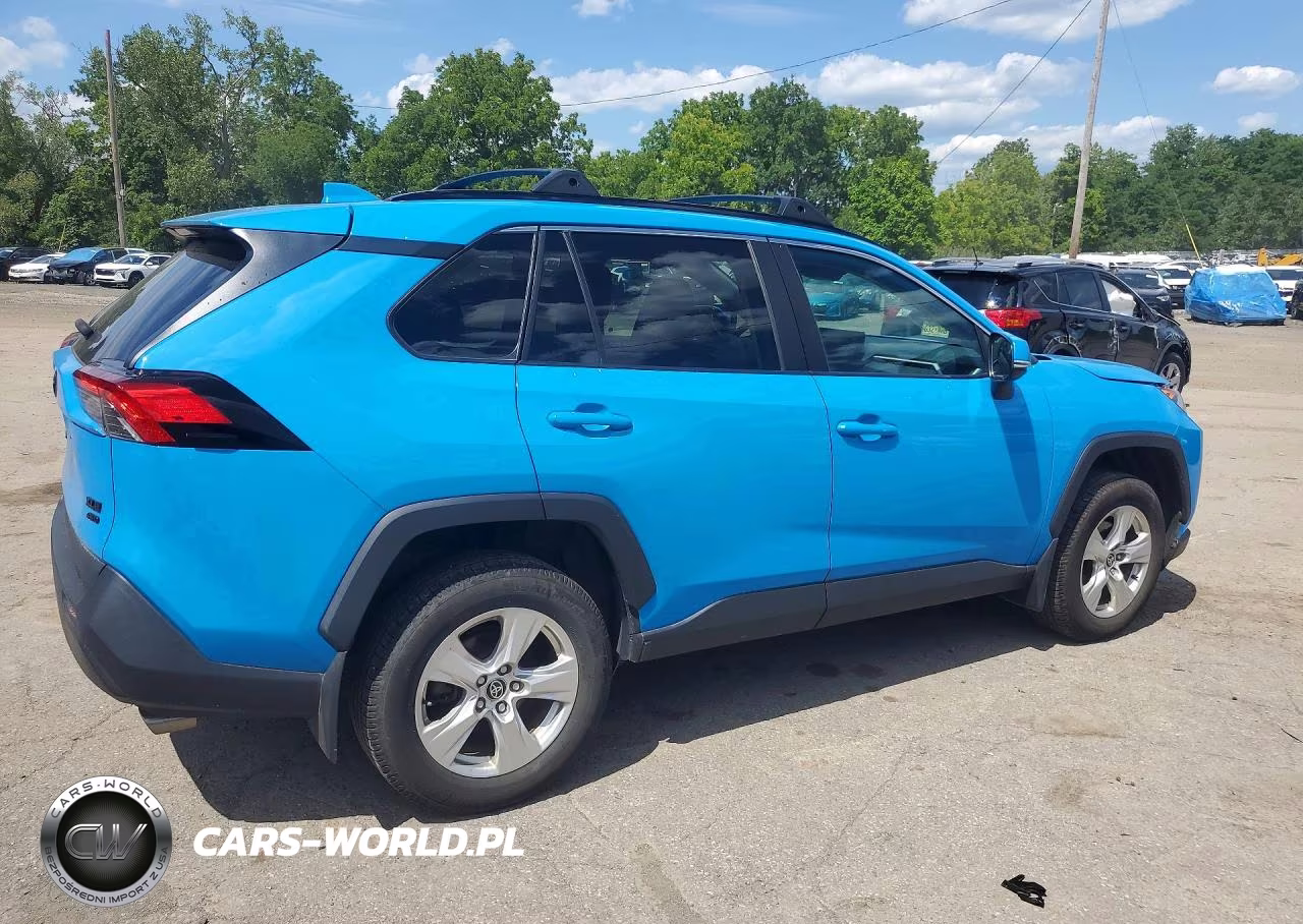 2021 Toyota Rav4 Xle VIN:2T3P1RFV0MW244669 - 3