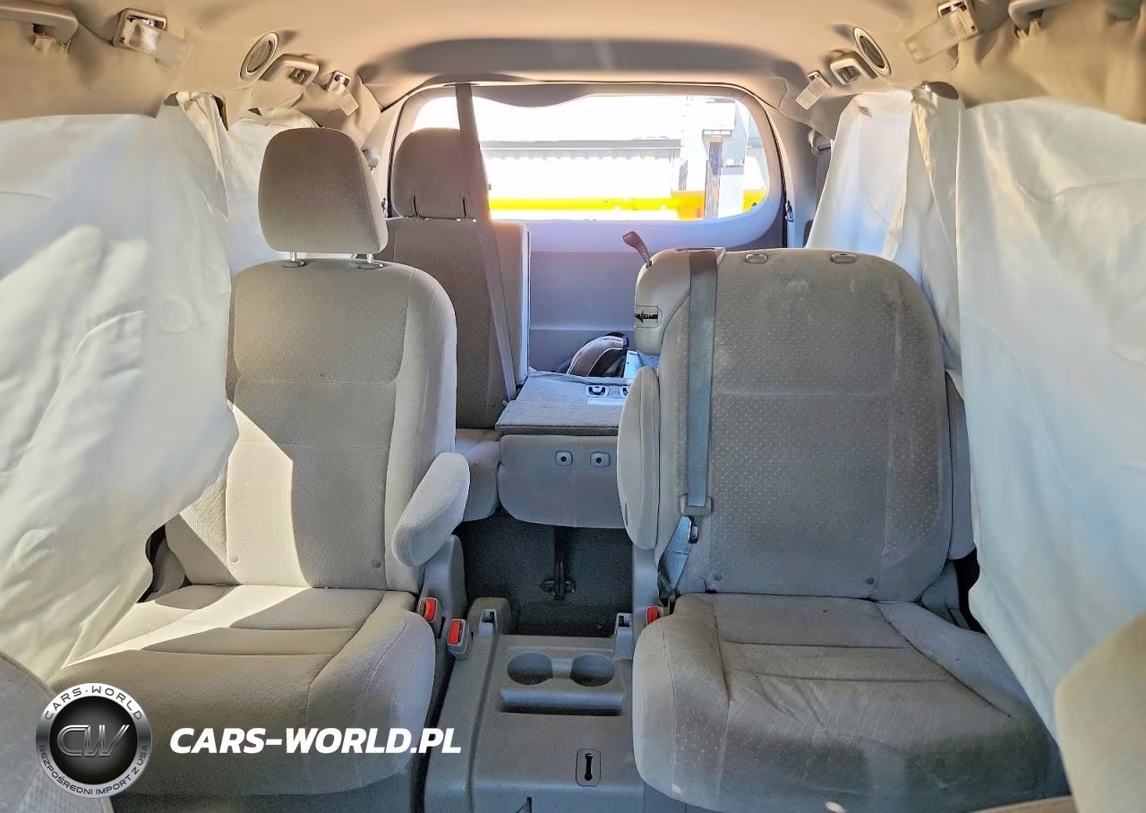 2017 Toyota Sienna Le VIN:5TDKZ3DC4HS896557 - 10