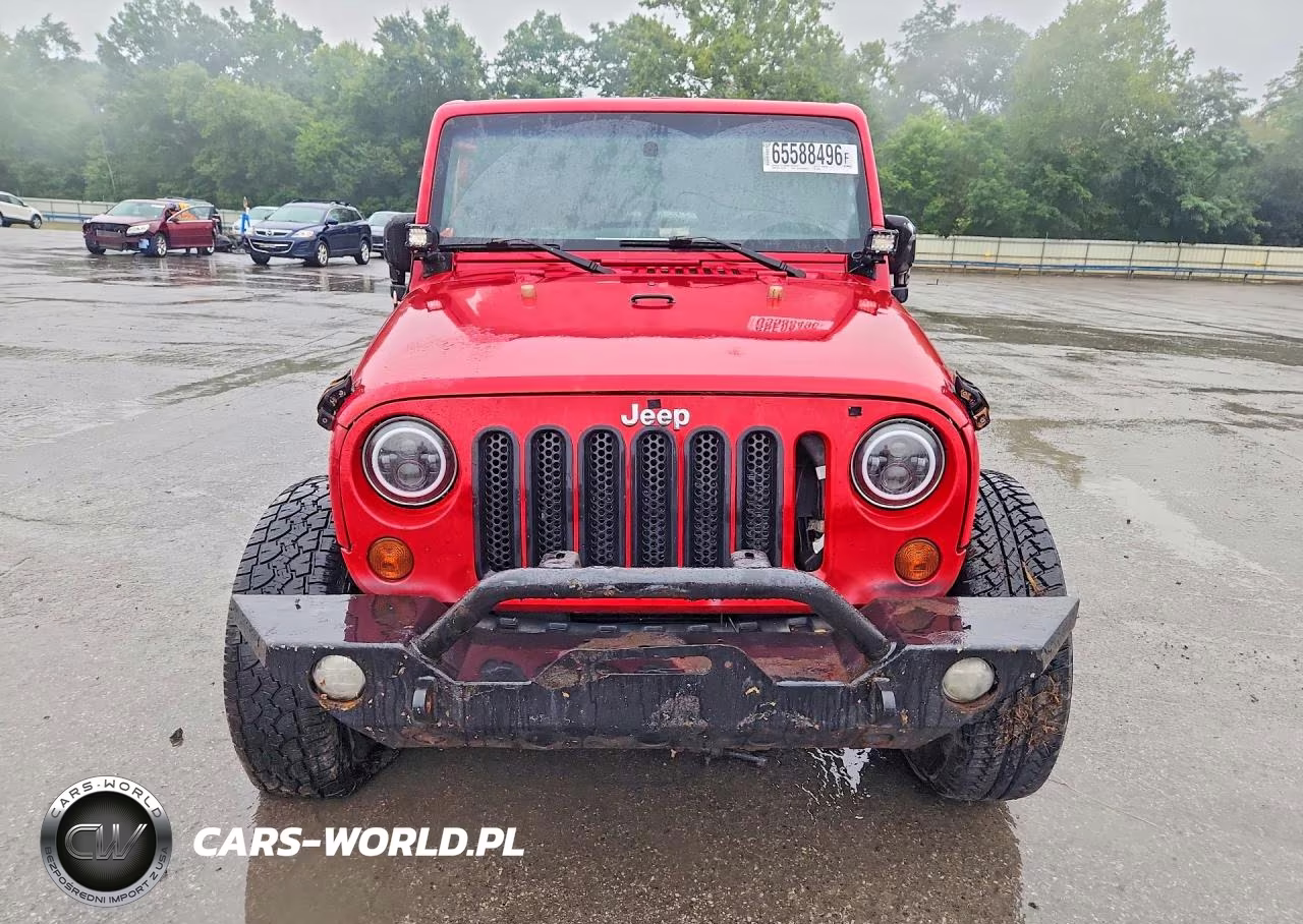 2011 Jeep Wrangler Unlimited Sahara VIN:1J4BA5H15BL638496 - 5