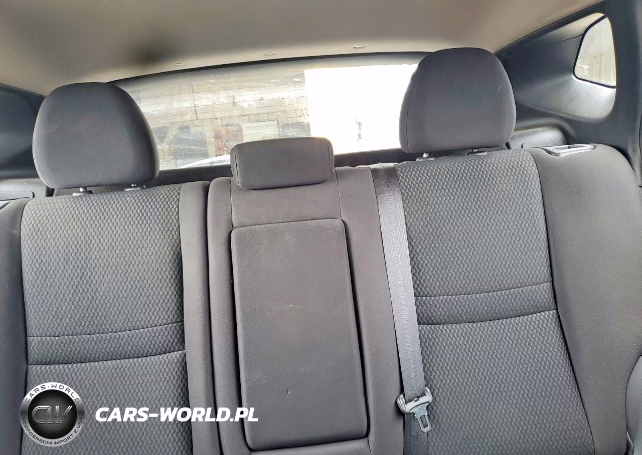 2018 Nissan Rogue Sport S VIN:JN1BJ1CR7JW293886 - 10