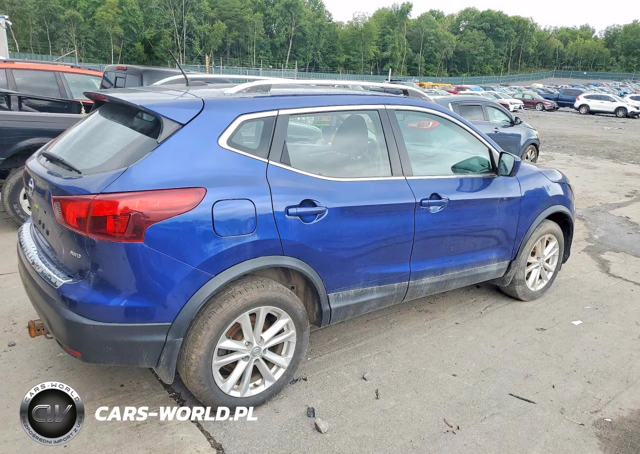 2018 Nissan Rogue Sport S VIN:JN1BJ1CR7JW293886 - 3