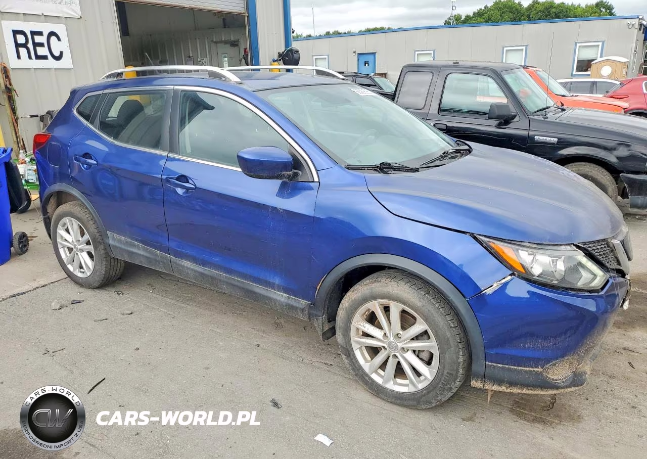 2018 Nissan Rogue Sport S VIN:JN1BJ1CR7JW293886 - 4