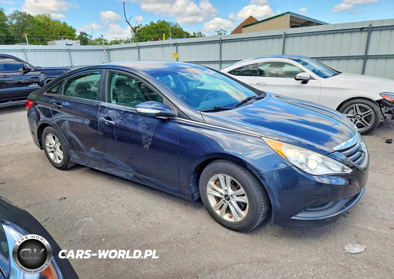 2014 Hyundai Sonata Gls VIN:5NPEB4AC3EH852207 - 4
