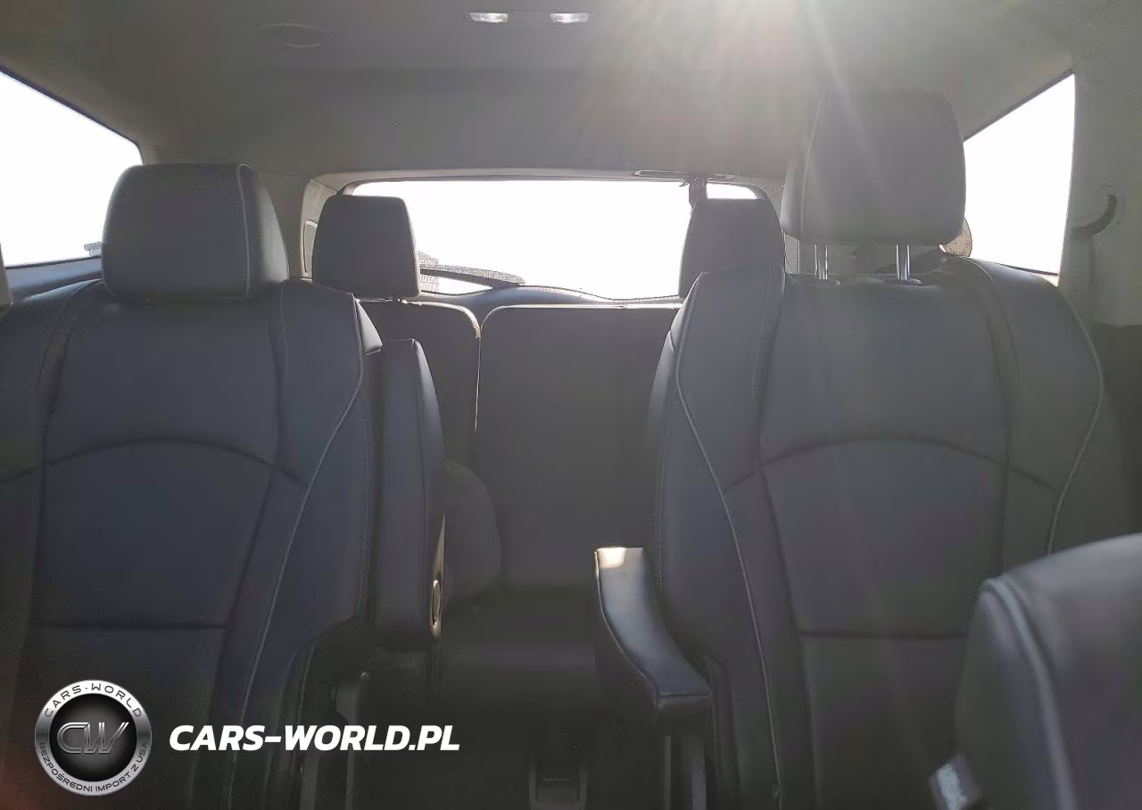 2019 Buick Enclave Avenir VIN:5GAEVCKW7KJ117082 - 10