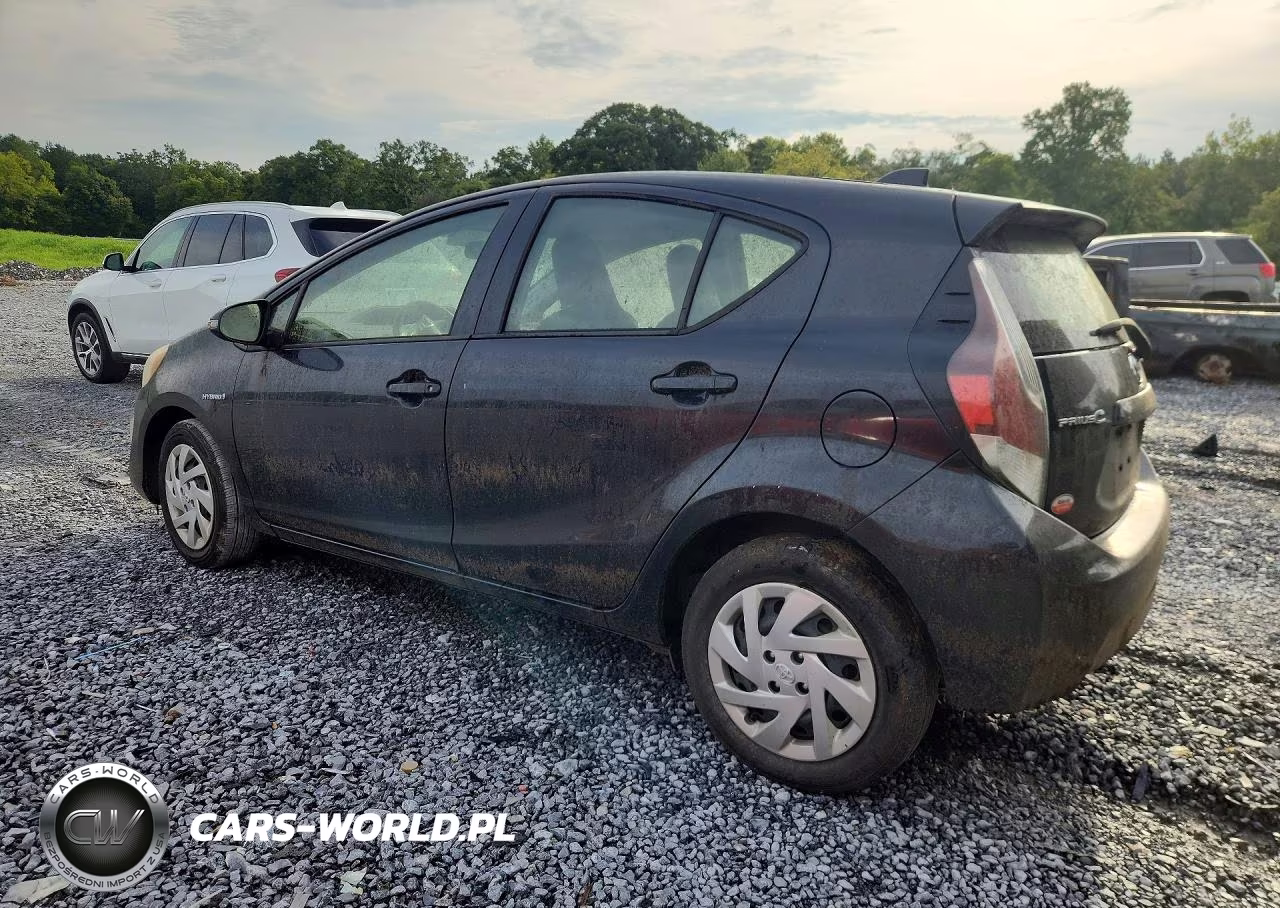 2015 Toyota Prius C One VIN:JTDKDTB3XF1108747 - 2