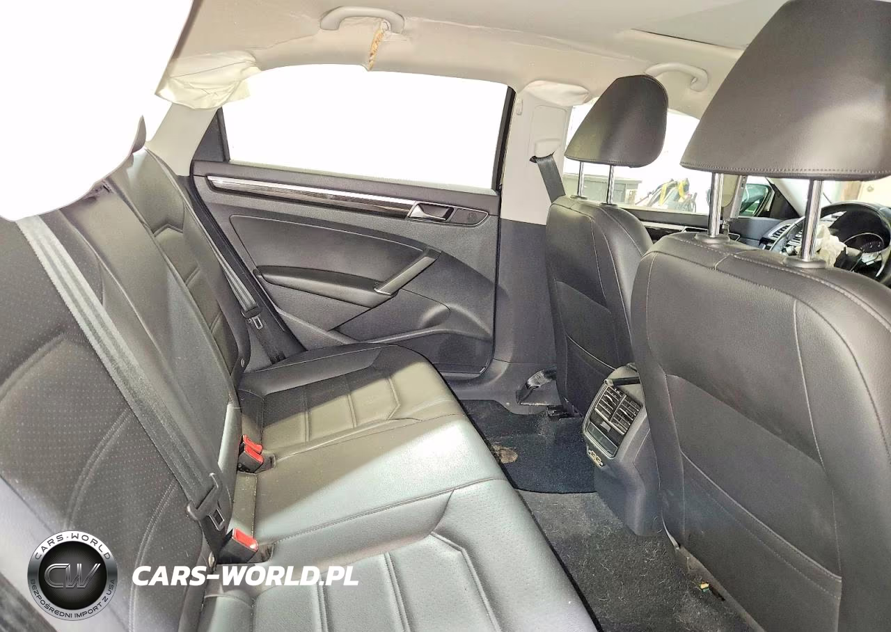 2019 Volkswagen Passat Se R-Line VIN:1VWMA7A36KC010496 - 10