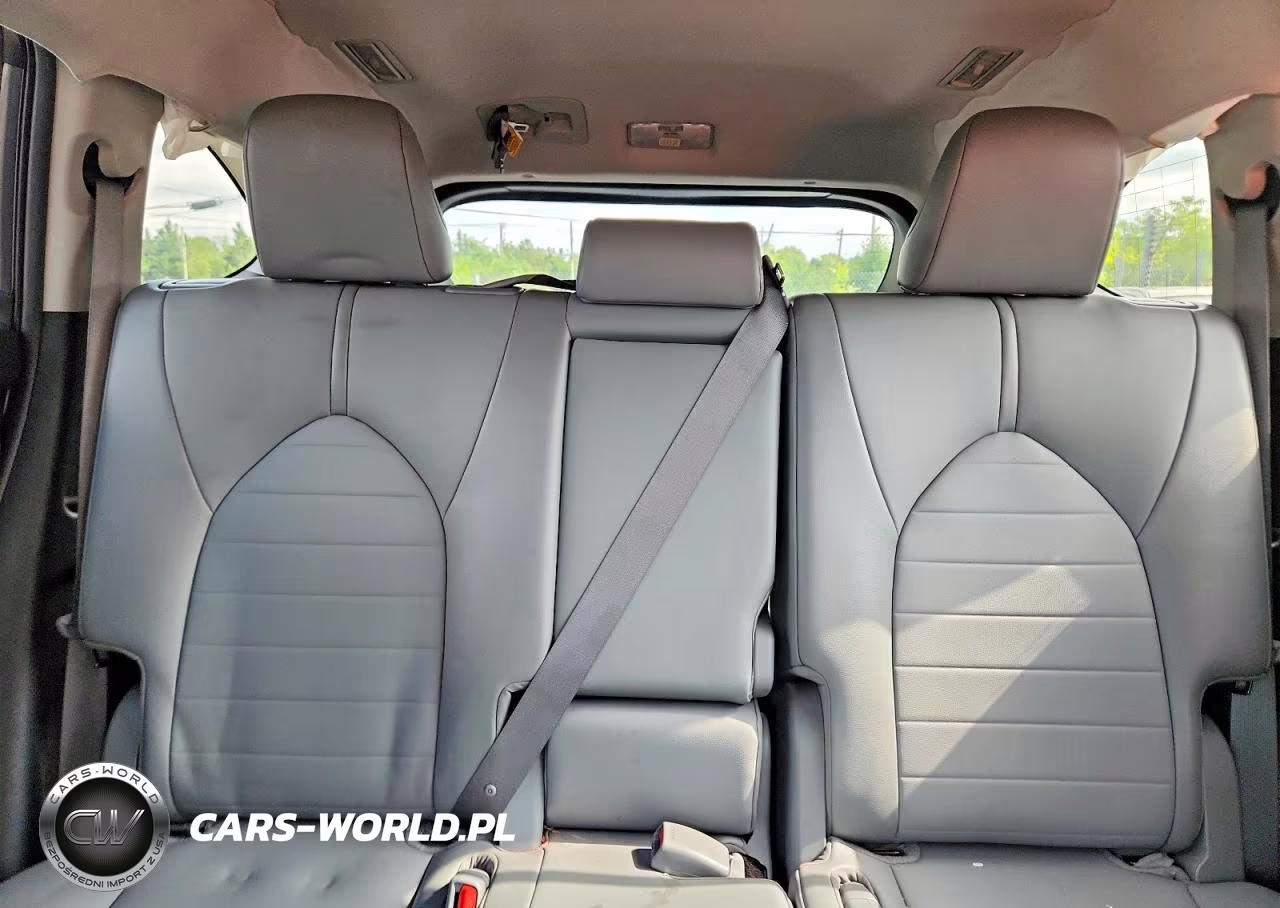 2021 Toyota Highlander Xle VIN:5TDGZRBHXMS099439 - 10