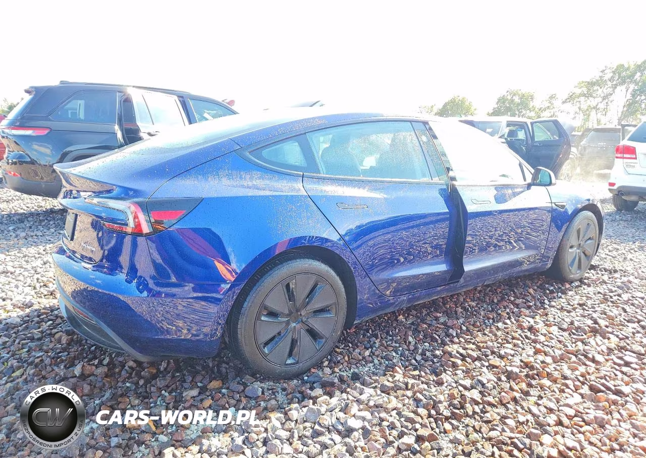 2024 Tesla Model 3 VIN:5YJ3E1EB5RF718575 - 3