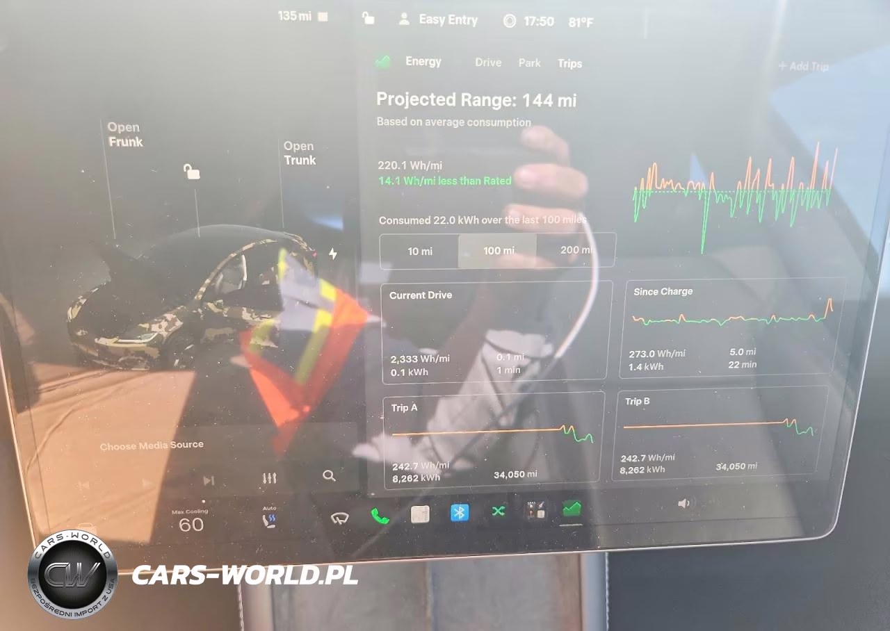 2024 Tesla Model 3 VIN:5YJ3E1EB5RF718575 - 9