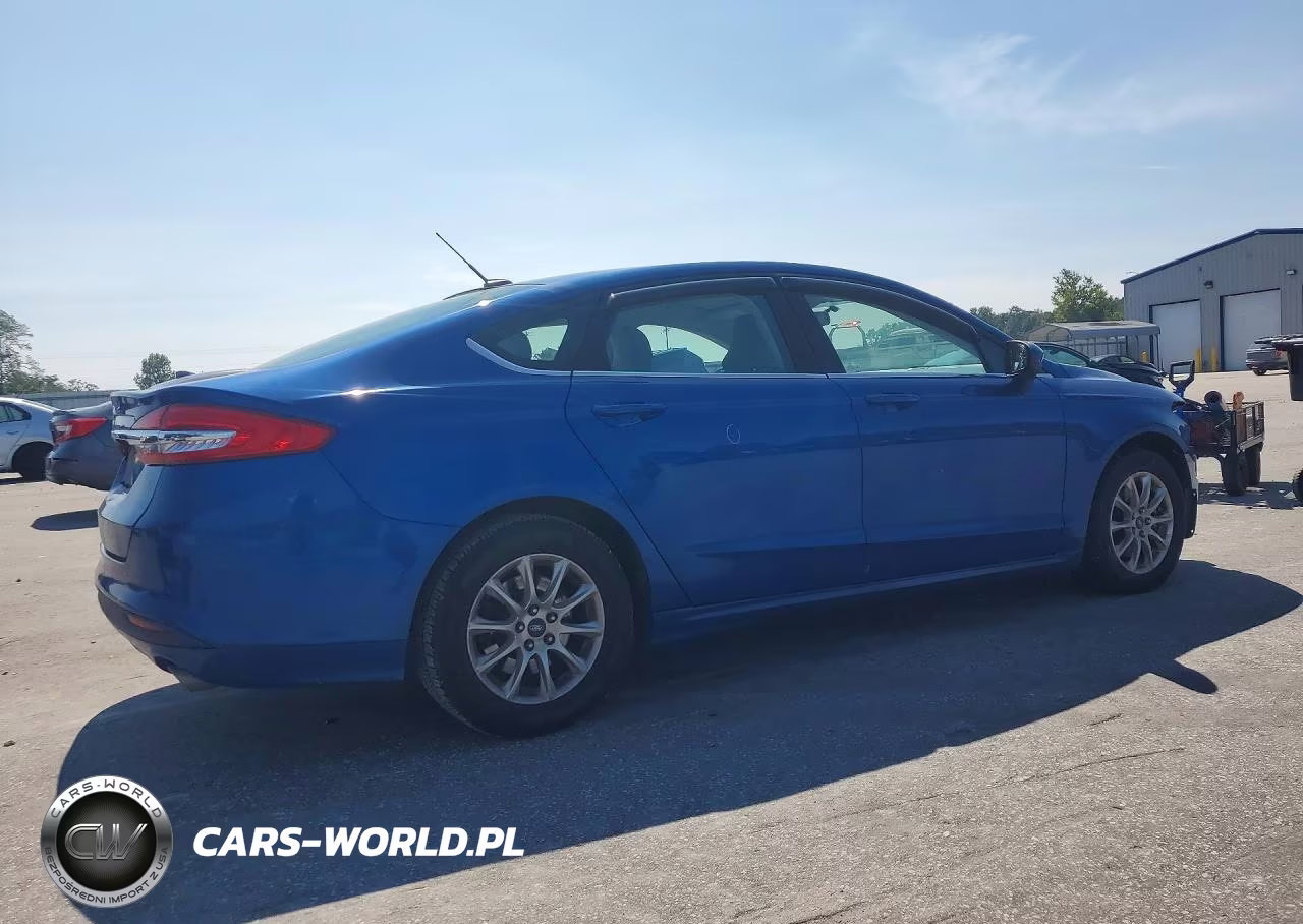 2017 Ford Fusion S VIN:3FA6P0G77HR320670 - 3