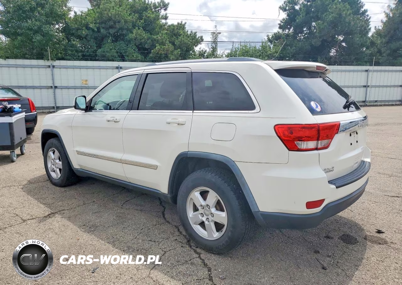 2011 Jeep Grand Cherokee Laredo VIN:1J4RR4GG9BC655339 - 2
