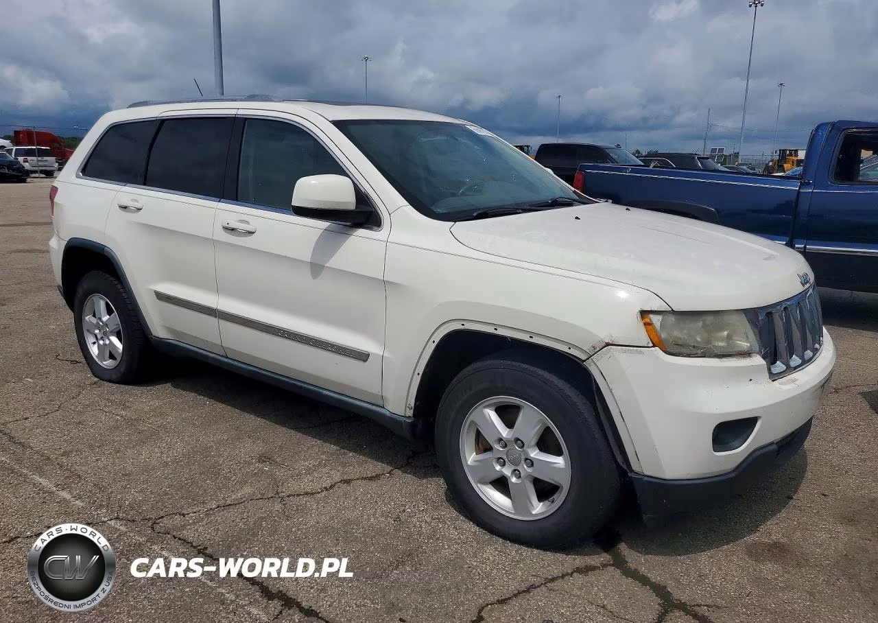 2011 Jeep Grand Cherokee Laredo VIN:1J4RR4GG9BC655339 - 4