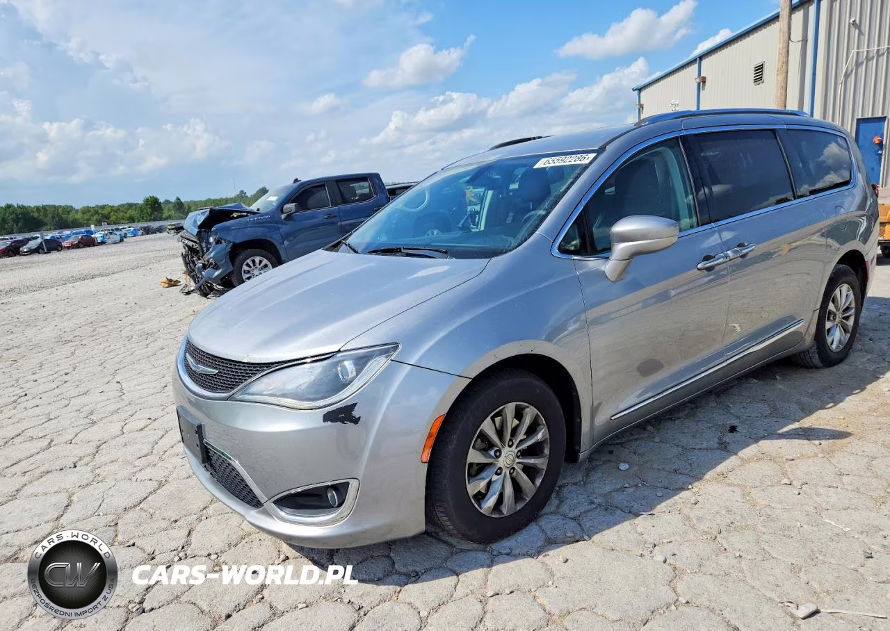 2018 Chrysler Pacifica Touring L