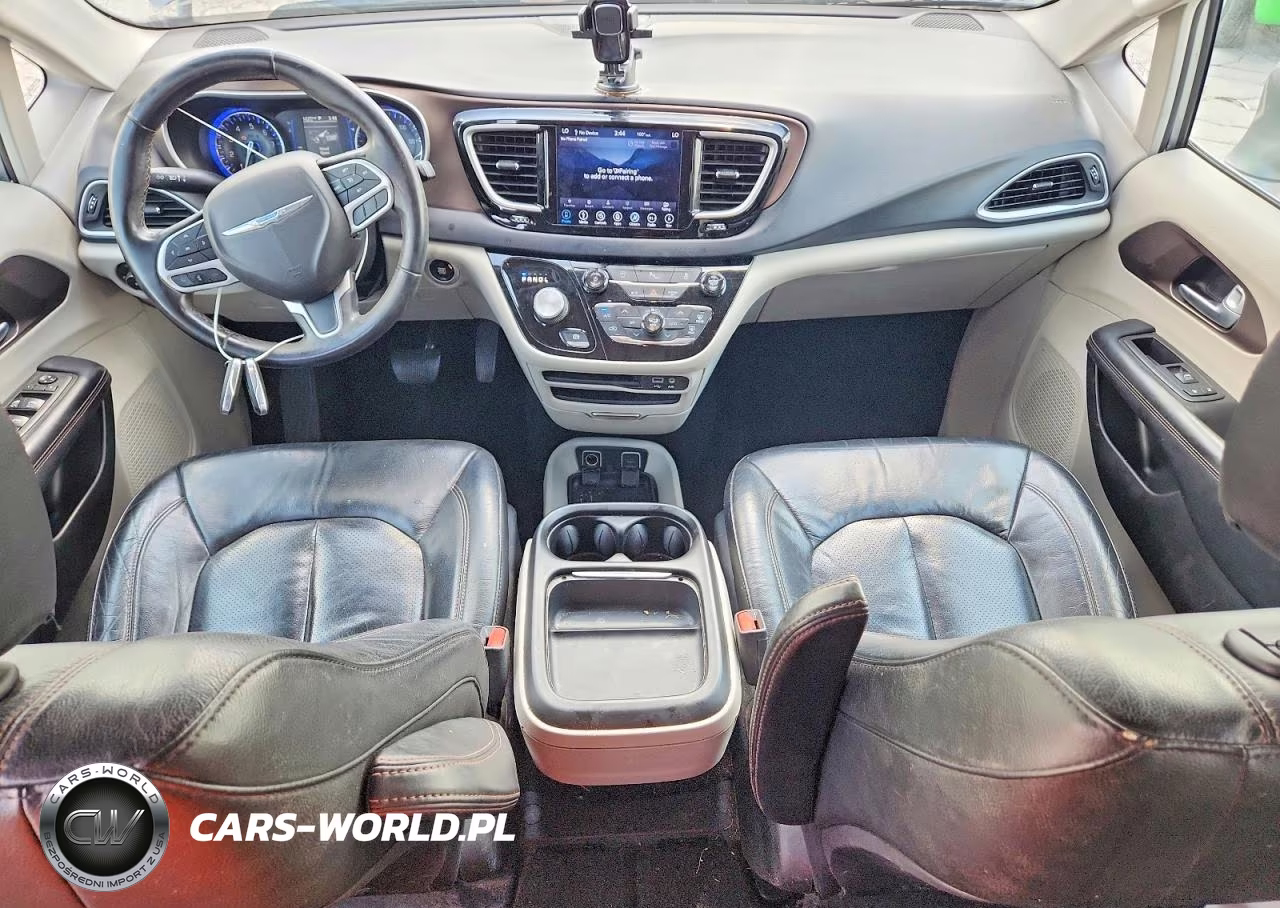 2018 Chrysler Pacifica Touring L VIN:2C4RC1BG3JR233845 - 8