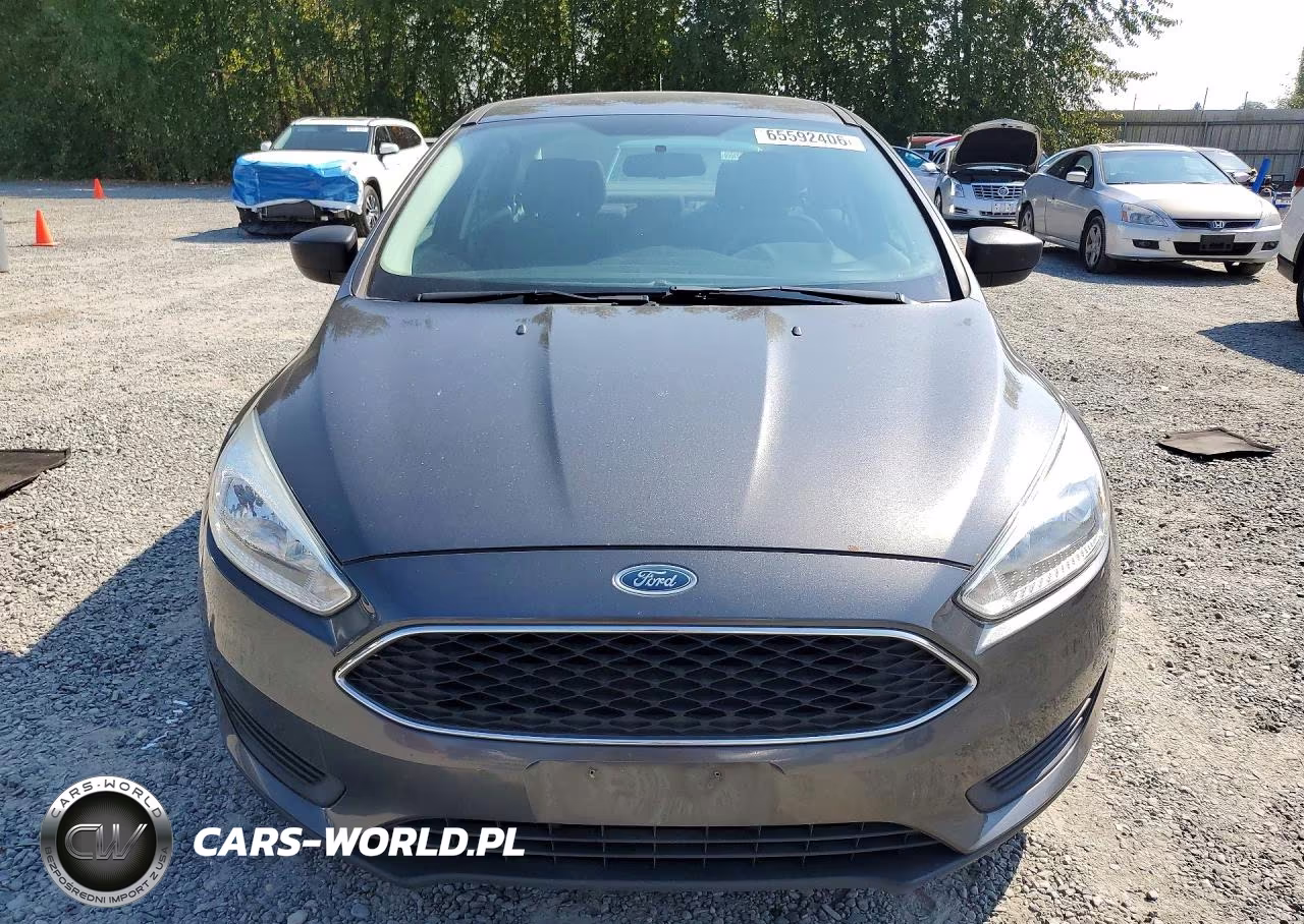 2016 Ford Focus S VIN:1FADP3E2XGL247176 - 5