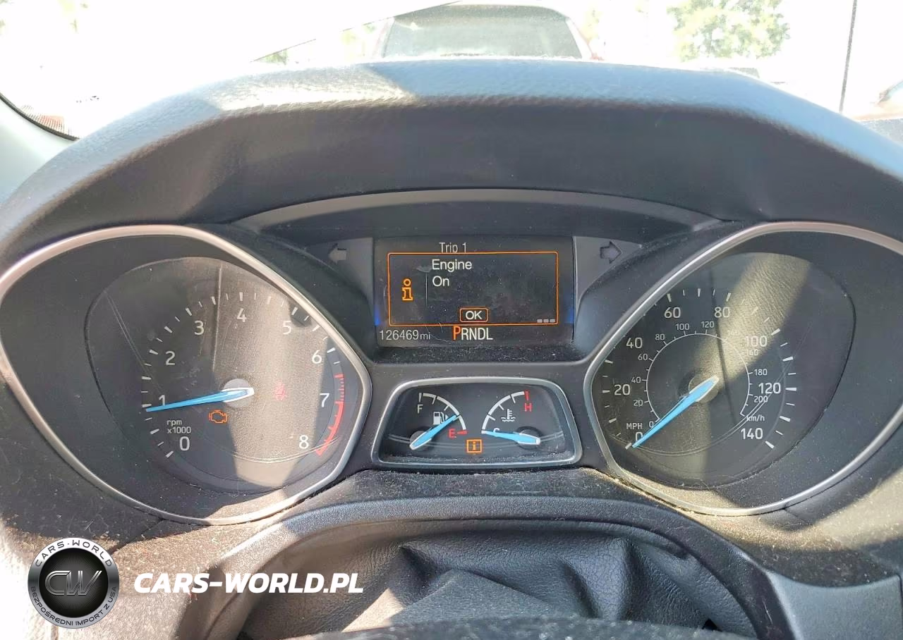 2016 Ford Focus S VIN:1FADP3E2XGL247176 - 9