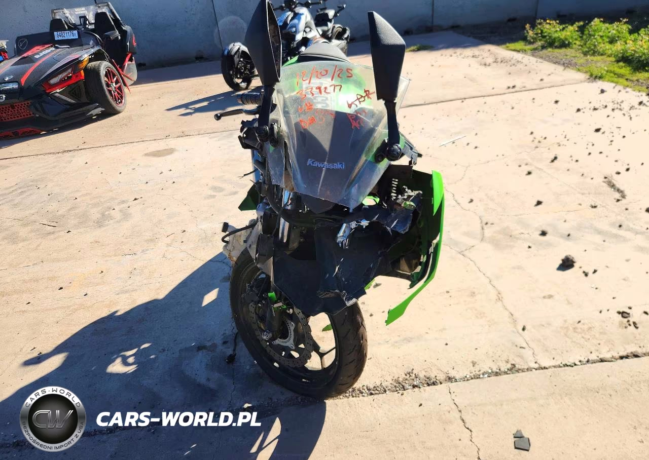 2015 Kawasaki Motorcycle VIN:JKAEX8B17FA015033 - 2