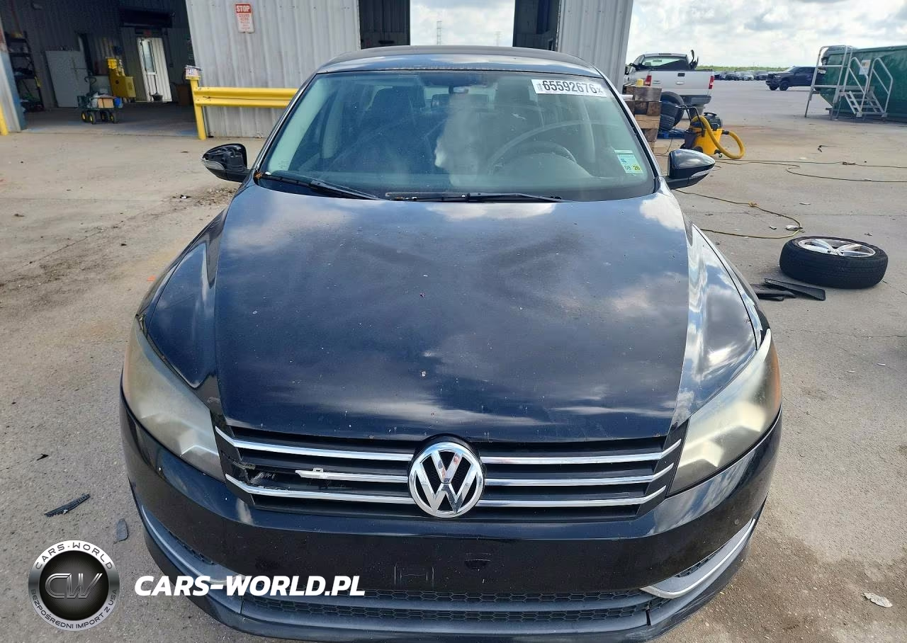 2012 Volkswagen Passat Se VIN:1VWBP7A39CC018051 - 5