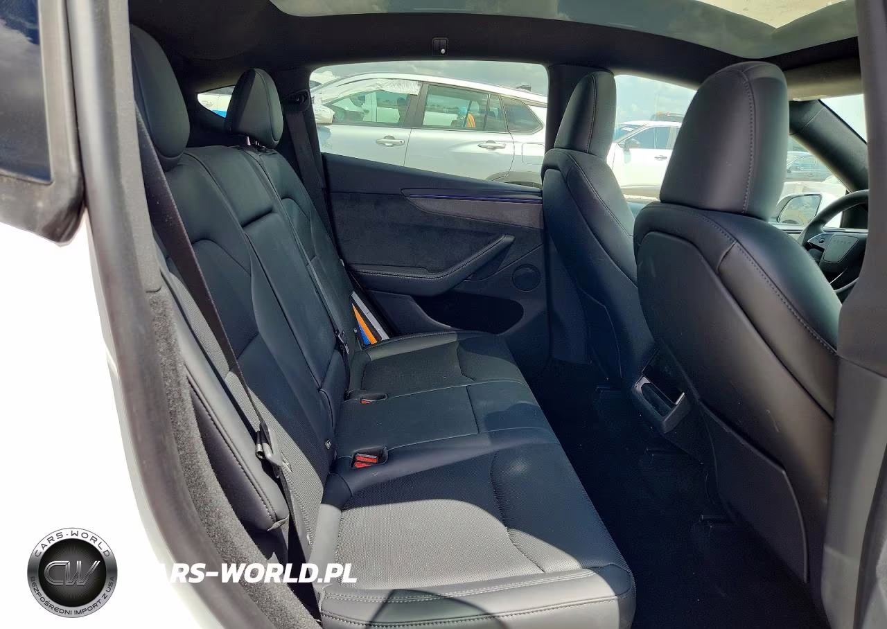 2026 Tesla Model Y VIN:7SAYGDED5TA664639 - 11