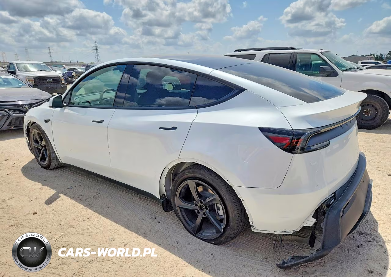 2026 Tesla Model Y VIN:7SAYGDED5TA664639 - 2