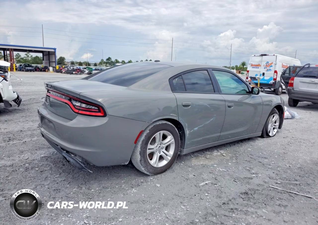 2019 Dodge Charger Sxt VIN:2C3CDXBG1KH717675 - 3