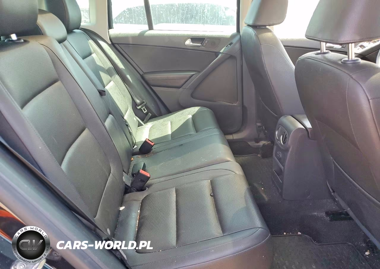2017 Volkswagen Tiguan Wolfsburg VIN:WVGRV7AX3HK005539 - 10