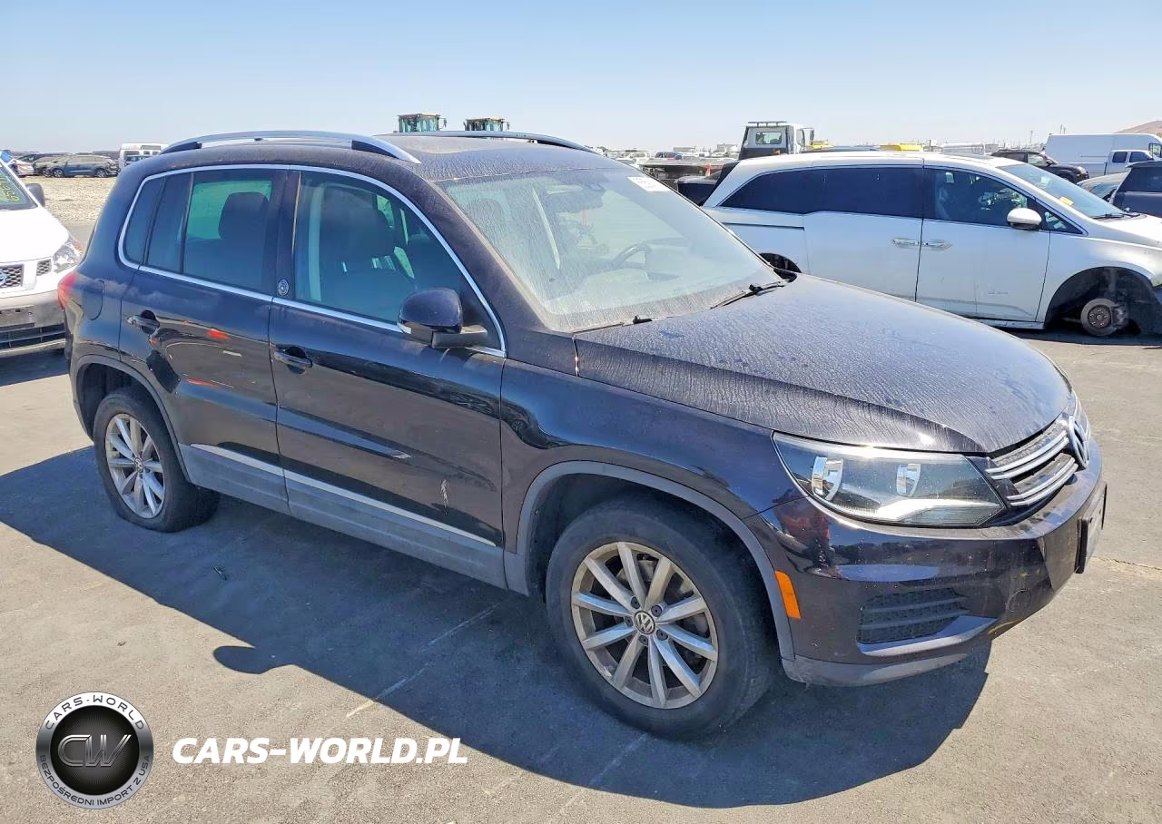 2017 Volkswagen Tiguan Wolfsburg VIN:WVGRV7AX3HK005539 - 4