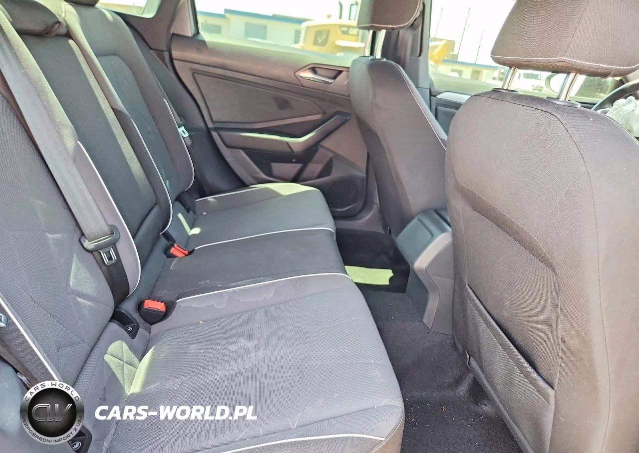2025 Volkswagen Jetta Sport VIN:3VWBX7BU8SM066872 - 10