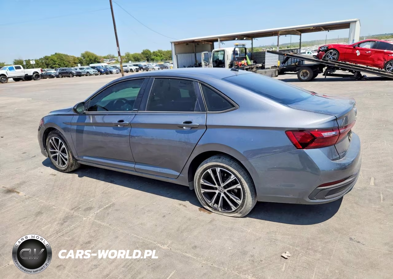 2025 Volkswagen Jetta Sport VIN:3VWBX7BU8SM066872 - 2