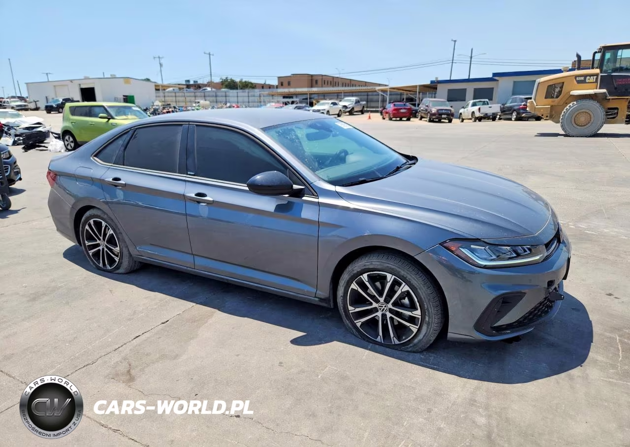 2025 Volkswagen Jetta Sport VIN:3VWBX7BU8SM066872 - 4