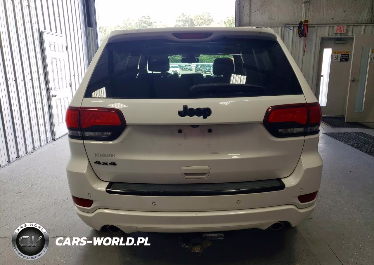 2015 Jeep Grand Cherokee Laredo VIN:1C4RJFAG8FC165868 - 6