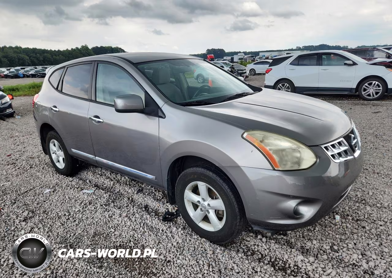 2013 Nissan Rogue S VIN:JN8AS5MT1DW530095 - 4