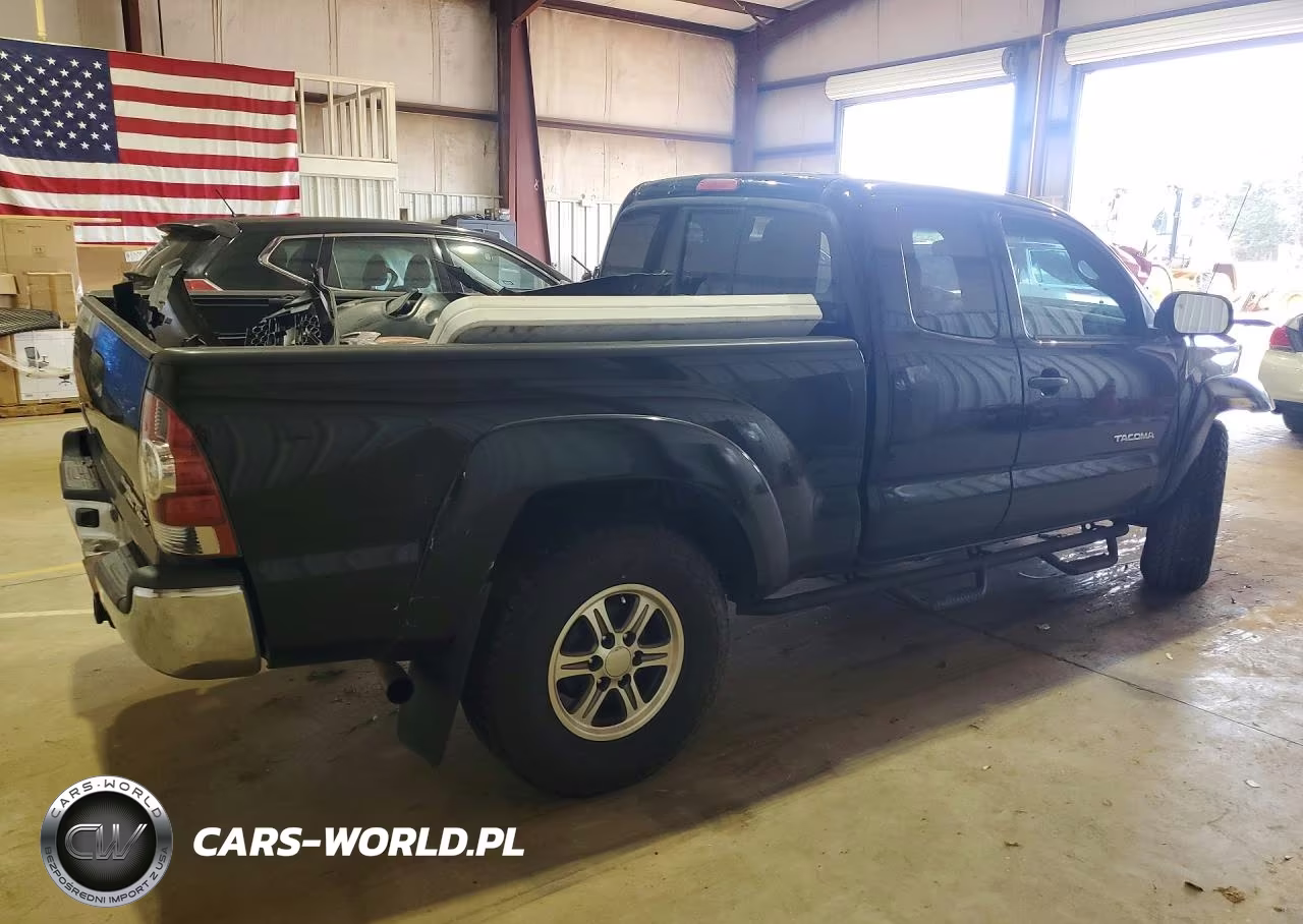 2011 Toyota Tacoma Prerunner Access Cab VIN:5TFTU4GN2BX006421 - 3