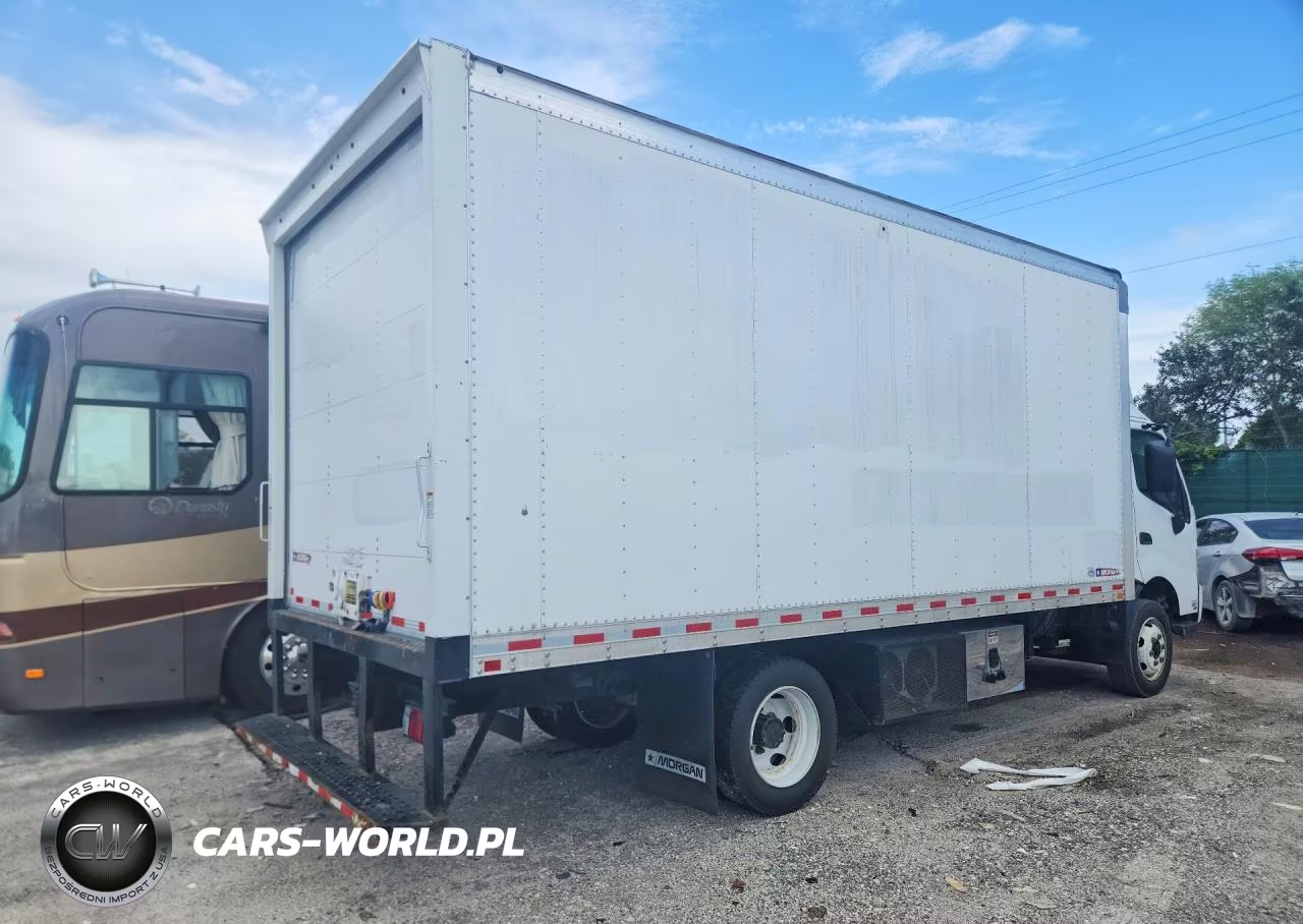 2020 Hino 195 Box Truck VIN:JHHSDM2H1LK012574 - 3