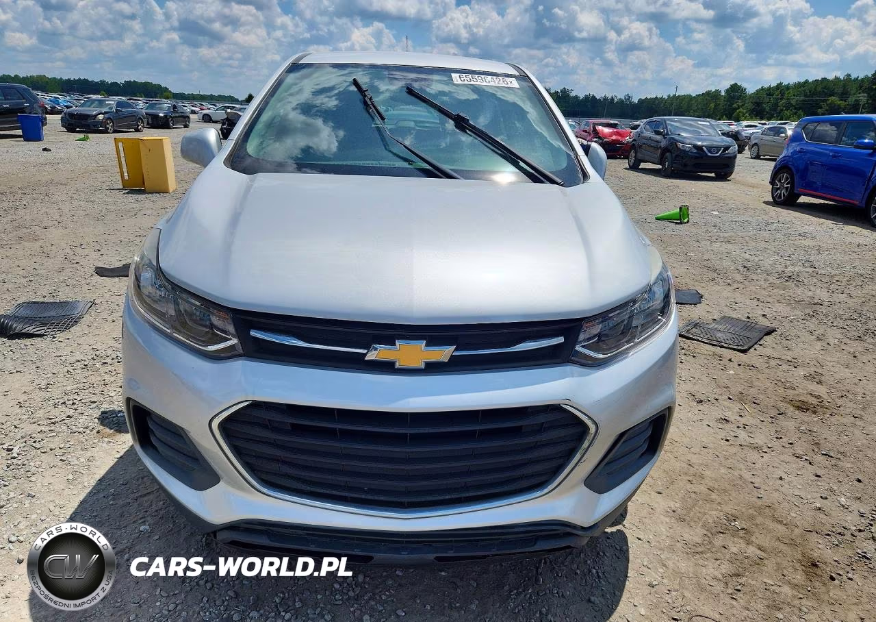 2019 Chevrolet Trax Ls VIN:3GNCJKSB2KL196654 - 5