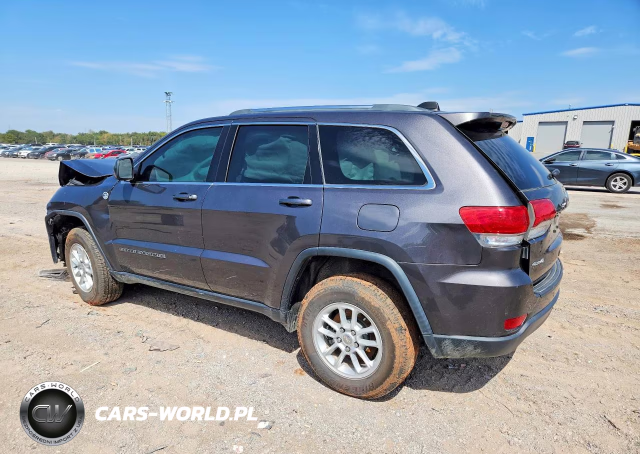 2018 Jeep Grand Cherokee Laredo VIN:1C4RJFAG8JC328401 - 2