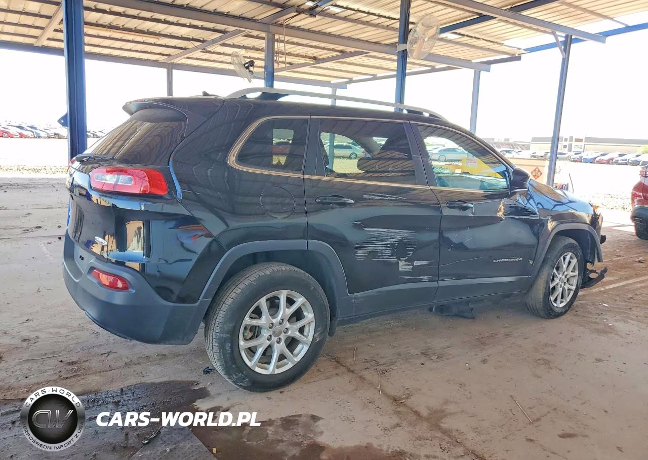 2017 Jeep Cherokee Latitude VIN:1C4PJMCB5HD218357 - 3