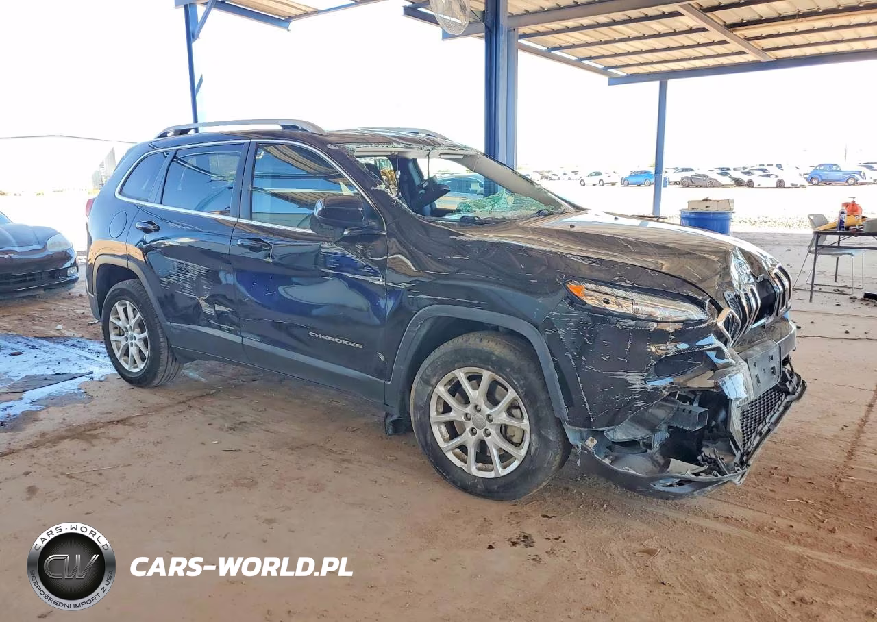 2017 Jeep Cherokee Latitude VIN:1C4PJMCB5HD218357 - 4