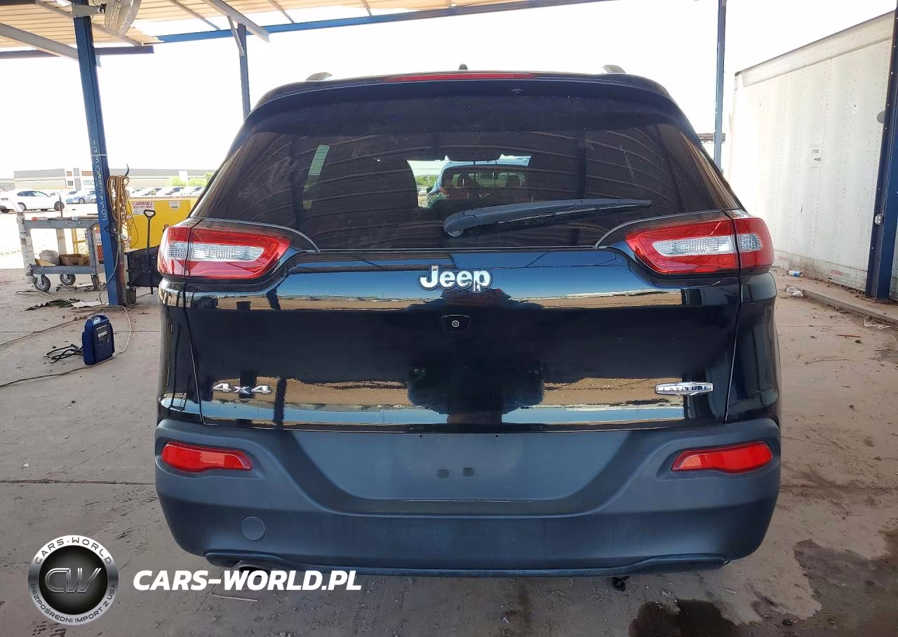 2017 Jeep Cherokee Latitude VIN:1C4PJMCB5HD218357 - 6