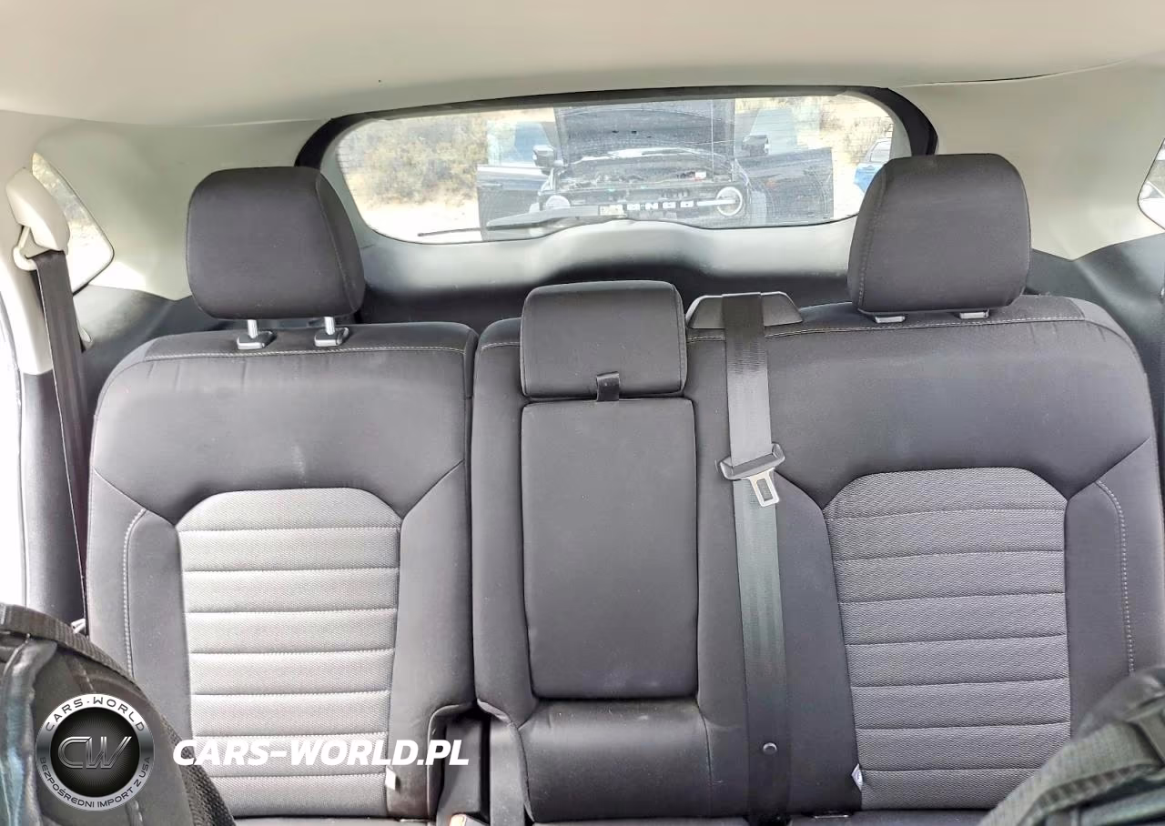 2016 Ford Edge Se VIN:2FMPK4G98GBB78313 - 10