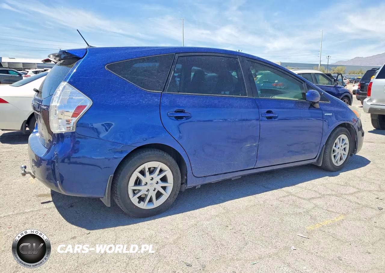 2013 Toyota Prius V Three VIN:JTDZN3EU7D3235943 - 3