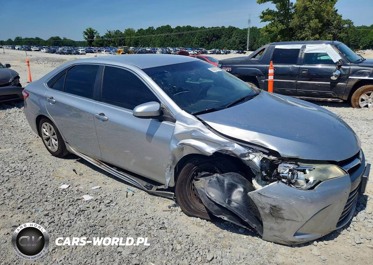 2015 Toyota Camry Le VIN:4T4BF1FK8FR449211 - 4