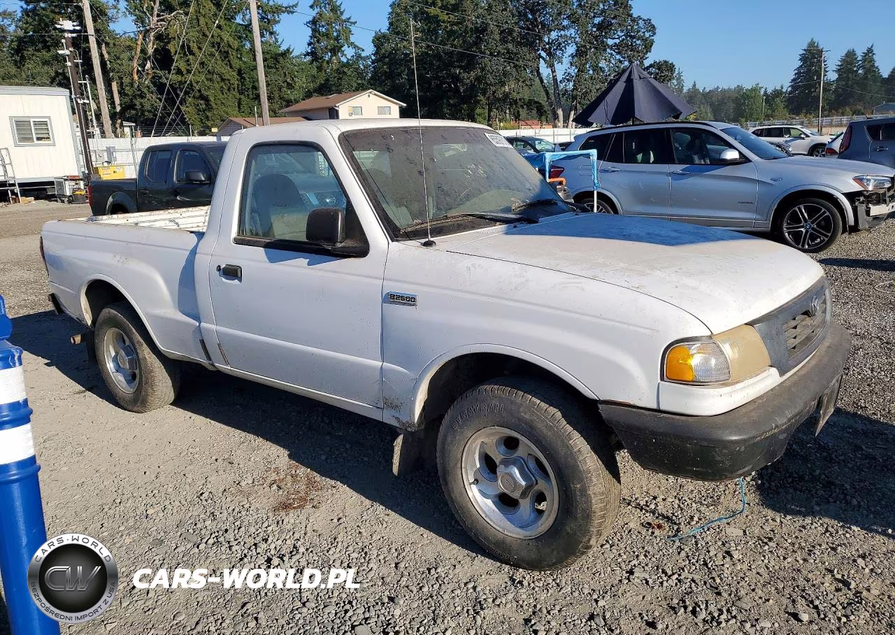 1999 Mazda B2500 VIN:4F4YR12C8XTM00362 - 4