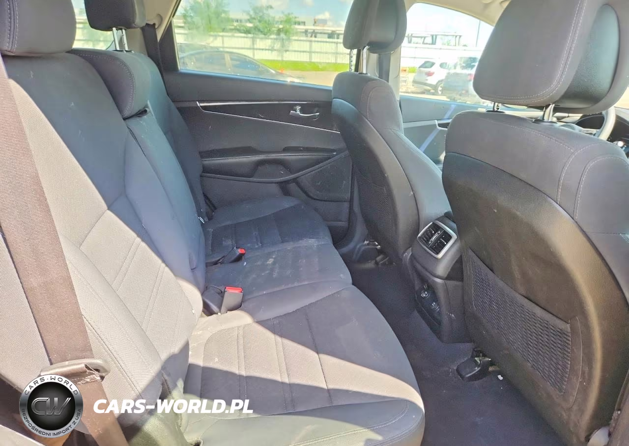 2016 Kia Sorento Lx V6 VIN:5XYPGDA50GG049375 - 11