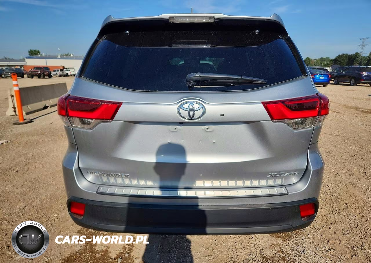 2019 Toyota Highlander Xle VIN:5TDJZRFH6KS569141 - 6
